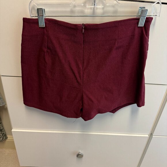 Pants Store Red Skort - Picture 2 of 4